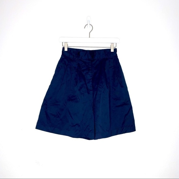 Vintage 80s Stephanie by Suzelle High Waisted Pleated Shorts in Navy Blue - Picture 2 of 4